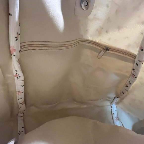 NWT Cream Floral Tote Bag - Lightweight Women's Shoulder Bag - Picture 6 of 7